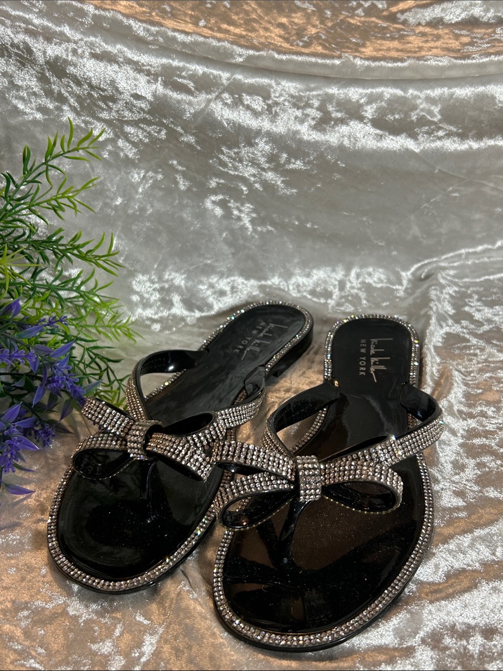 NWT NICOLE MILLER NEW YORK RHINESTONE SANDALS 7